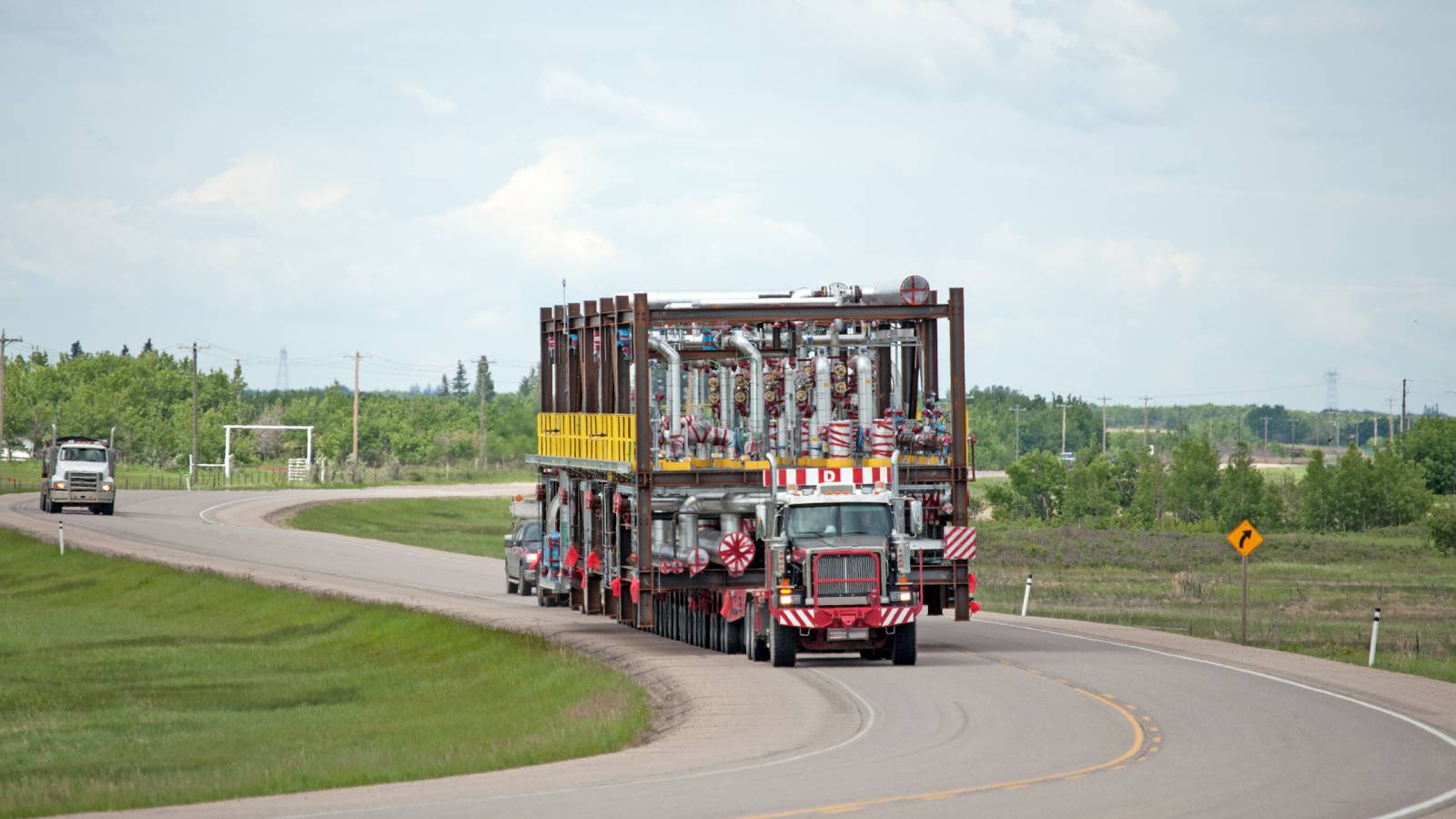 oversized loaded truck