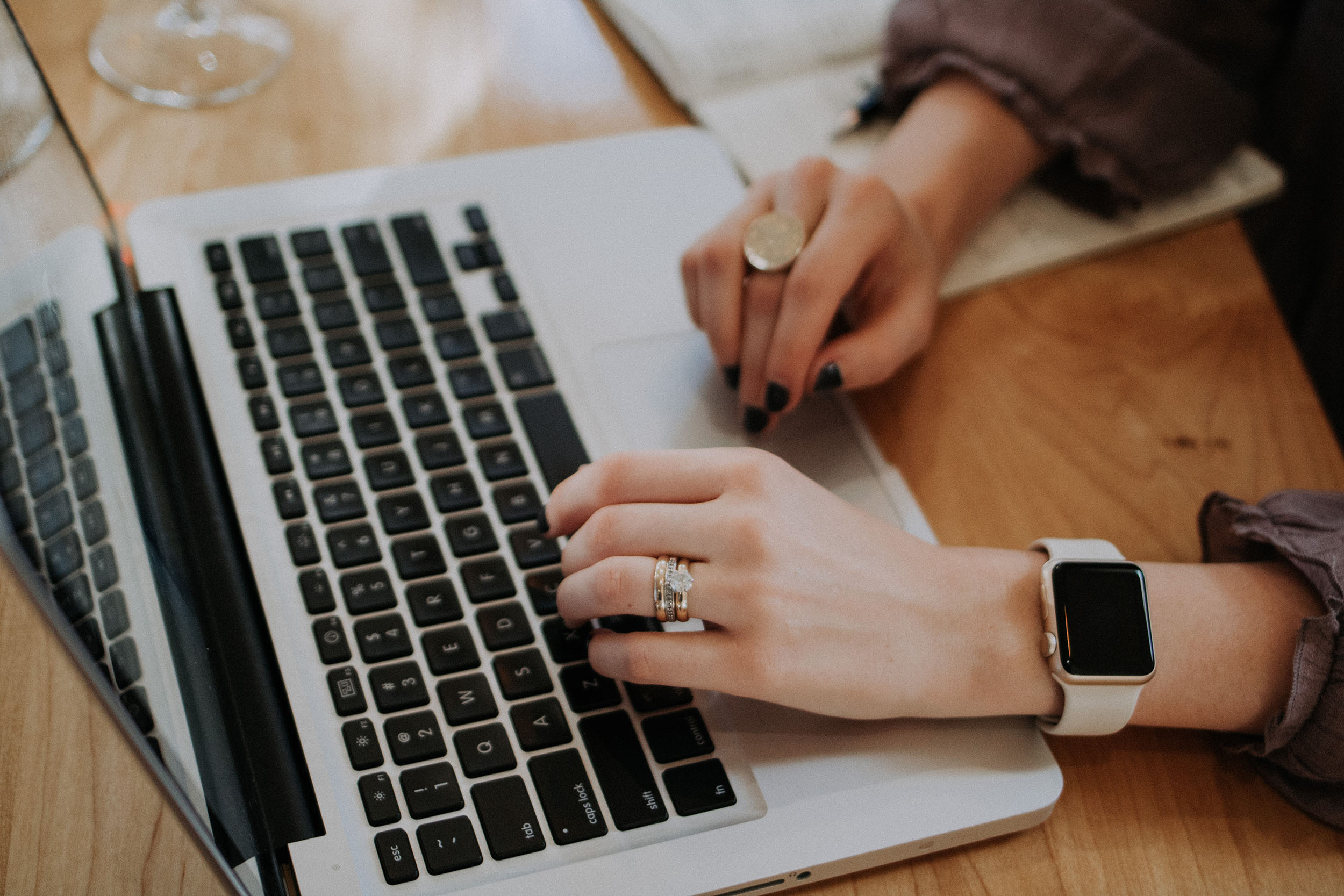 women using a mac book